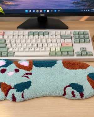 Handmade tufted Cat‑Design Wrist Rest